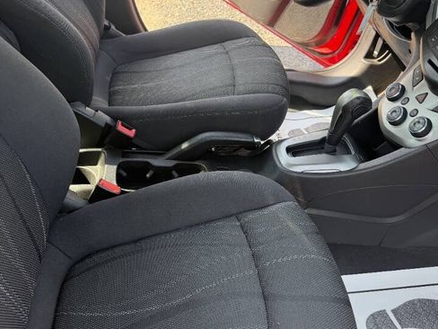 Used 2015 Chevrolet Sonic LT FWD image 10