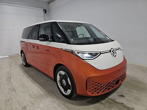Used 2025 Volkswagen ID. Buzz Pro S Plus image 6