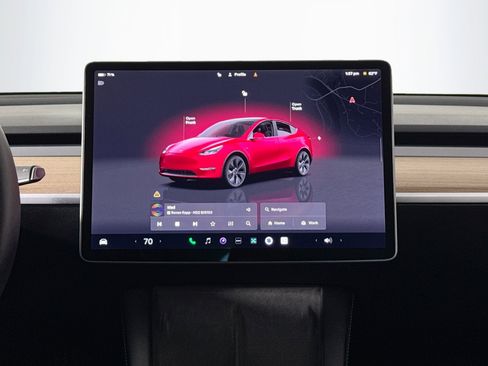 Used 2025 Tesla Model Y Long Range image 26