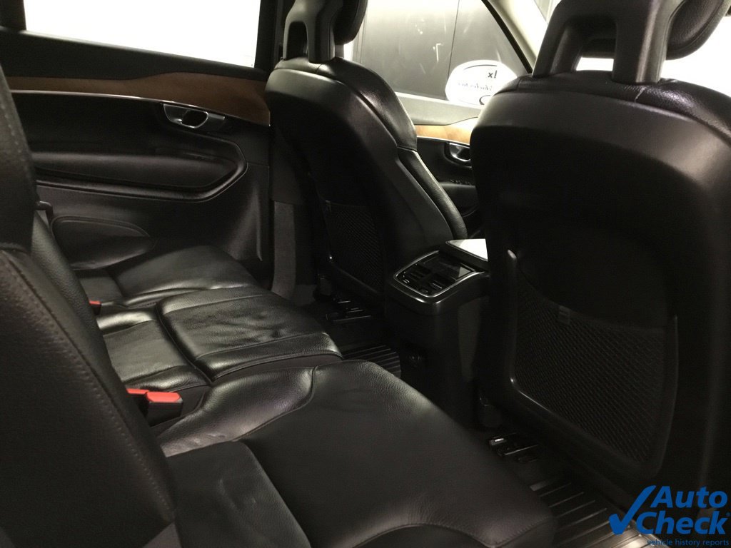 Used 2021 Volvo XC90 T6 Momentum AWD/4WD image 35