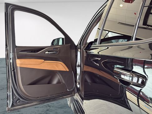 Used 2022 Cadillac Escalade Sport RWD image 20