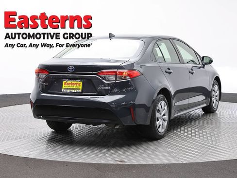 Used 2023 Toyota Corolla LE FWD image 5