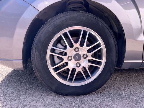 Used 2011 Ford Focus SE w/ 201A Rapid Spec Order Code FWD image 10