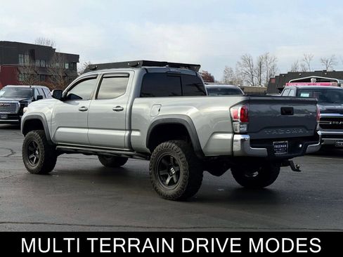 Used 2020 Toyota Tacoma TRD Off-Road image 5