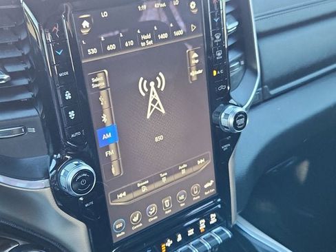 Used 2019 RAM 1500 Laramie image 18