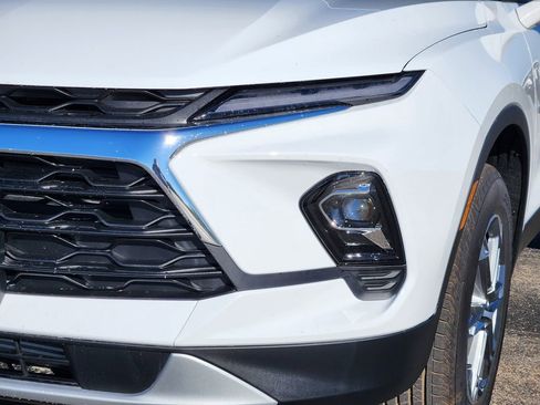 New 2026 Chevrolet Blazer LT image 3