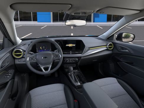 New 2026 Chevrolet Trax LT w/ Midnight Edition FWD image 15