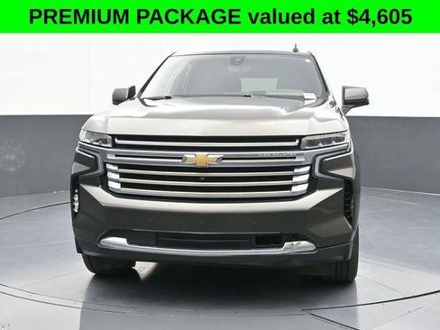 Used 2021 Chevrolet Tahoe High Country w/ Premium Package image 2