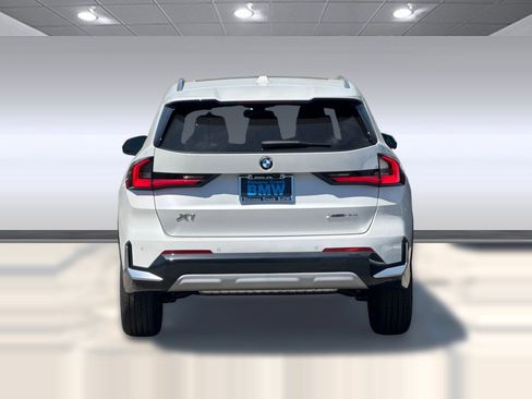 Used 2025 BMW X1 xDrive28i w/ Technology Package image 10