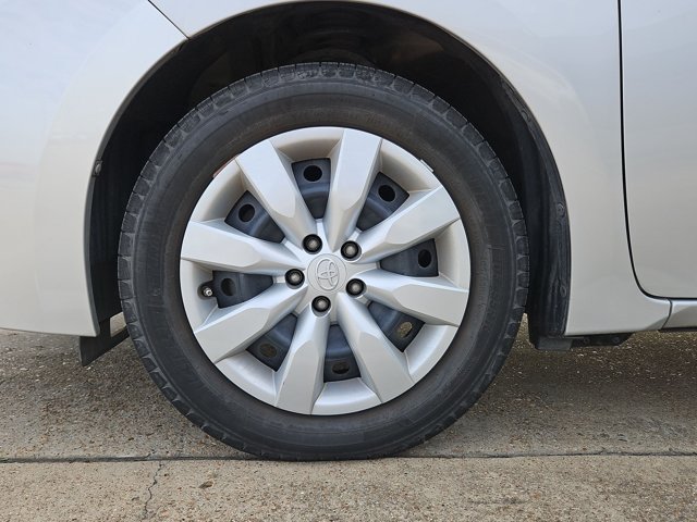Used 2016 Toyota Corolla LE FWD image 22