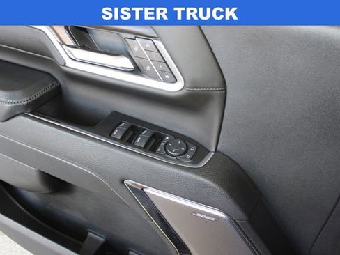 Used 2025 GMC Sierra 3500 Denali w/ Denali Reserve Package image 20