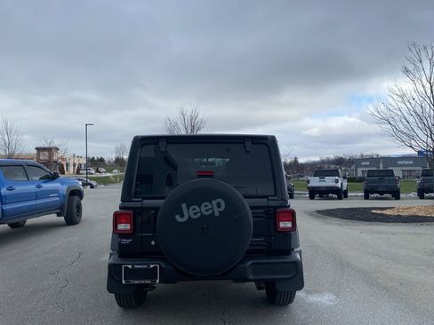 Certified 2018 Jeep Wrangler Unlimited Sport image 3