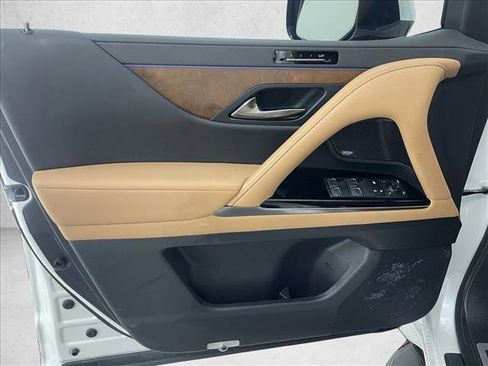 Used 2025 Lexus LX 600 4WD w/ Accessory Package (Z1) image 21