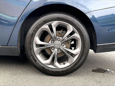 Certified 2024 Honda Accord EX image 7