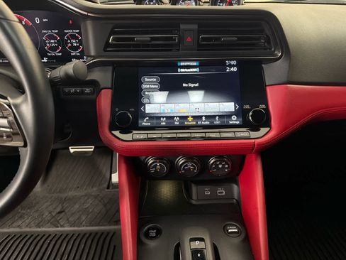 Used 2024 Nissan Z Performance w/ Floor Mat Package image 20