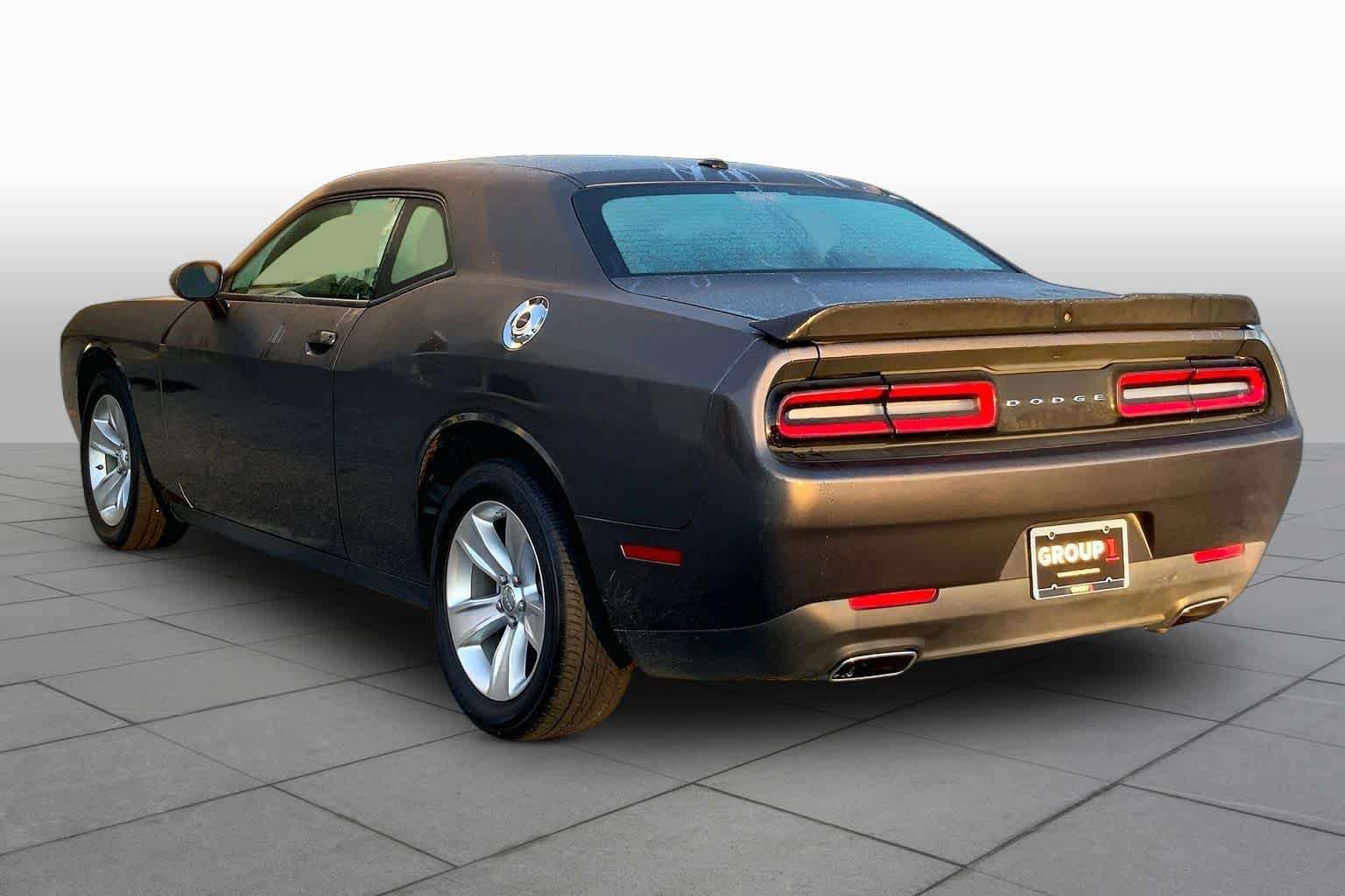 Used 2023 Dodge Challenger SXT RWD image 10