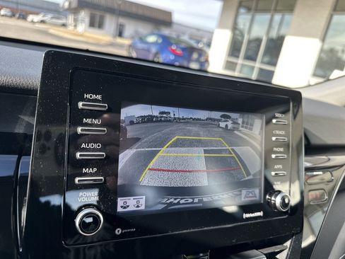 Used 2022 Toyota Camry SE w/ Convenience Package image 18