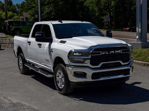 Used 2026 RAM 2500 Big Horn AWD/4WD image 3