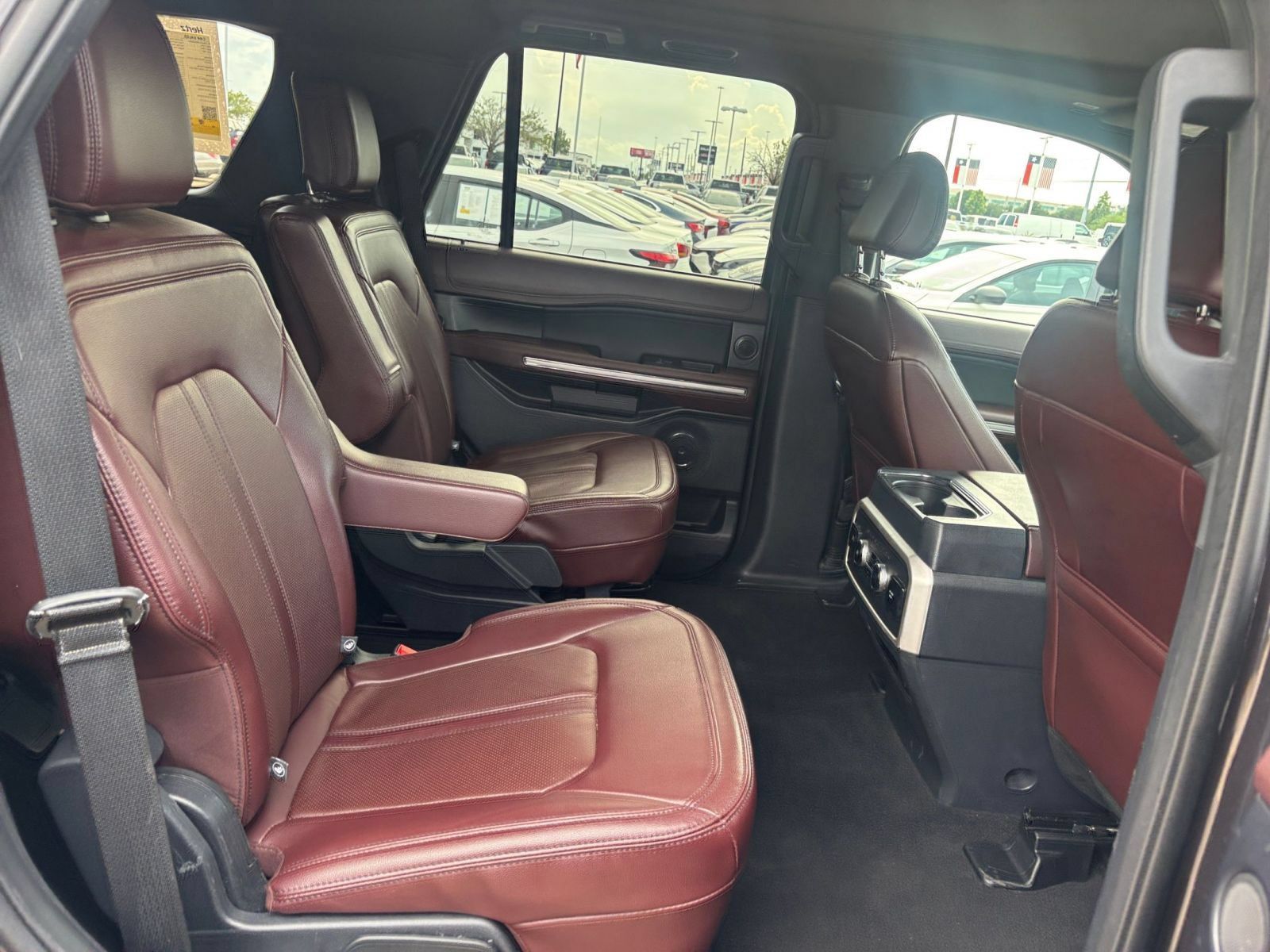 Used 2024 Ford Expedition Limited AWD/4WD image 28