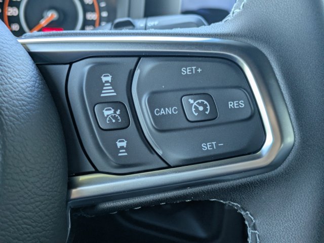 New 2026 Jeep Wrangler Unlimited Sahara AWD/4WD image 30
