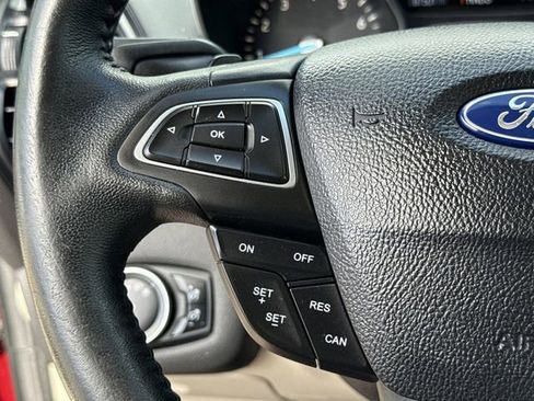 Used 2017 Ford Escape SE w/ SE Leather Comfort Package image 37