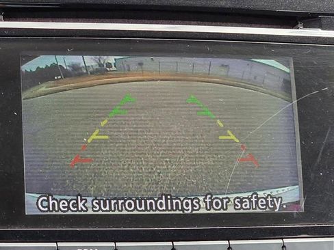 Used 2017 Nissan Rogue SV image 13