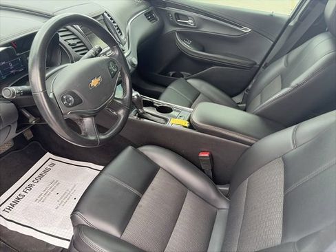 Used 2018 Chevrolet Impala LT FWD image 16