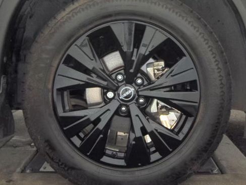 Used 2023 Nissan Rogue SV w/ SV Premium B Package AWD/4WD image 9