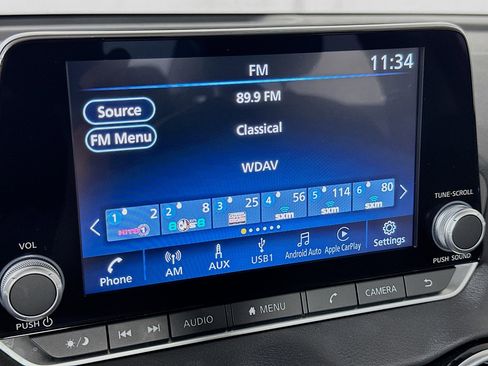 Used 2025 Nissan Sentra SV image 21