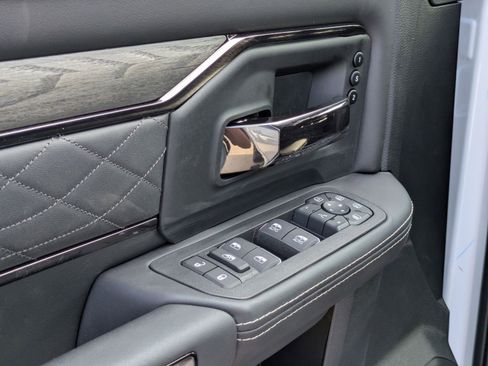 New 2026 RAM 2500 Limited image 12