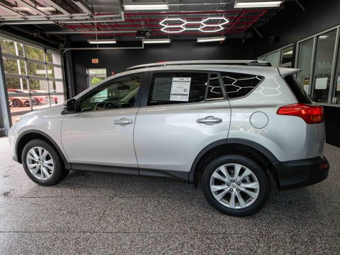 Used 2013 Toyota RAV4 Limited FWD image 2