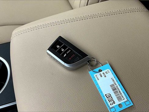Used 2025 Acura MDX FWD image 14