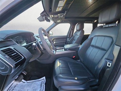 Used 2020 Land Rover Range Rover Sport HST image 9