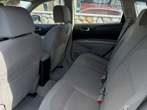 Used 2014 Nissan Rogue S w/ Convenience Package AWD/4WD image 30