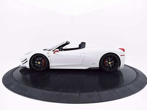 Used 2014 Ferrari 458 Spider RWD image 28