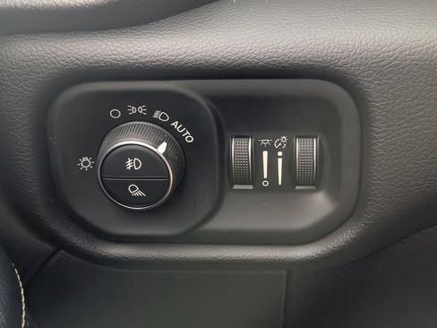 Used 2024 RAM 2500 Laramie AWD/4WD image 14