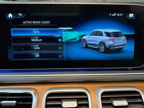 Used 2022 Mercedes-Benz GLE 350 4MATIC image 34