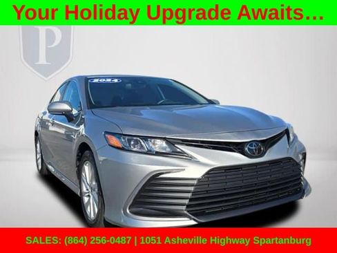 Used 2024 Toyota Camry LE image 13