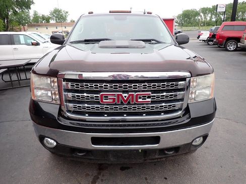 Used 2013 GMC Sierra 2500 SLT w/ SLT Convenience Package AWD/4WD image 2