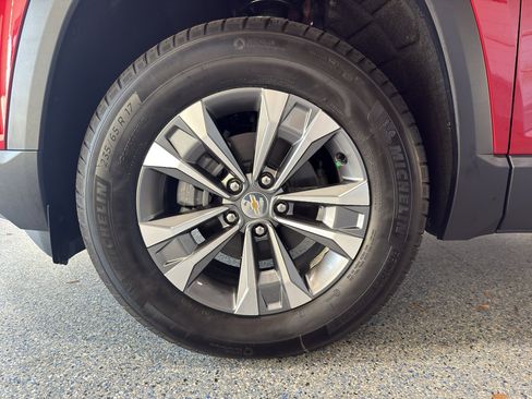 New 2026 Chevrolet Equinox LT w/ Convenience Package II image 30