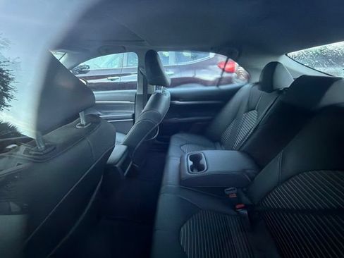 Used 2024 Toyota Camry SE FWD image 5