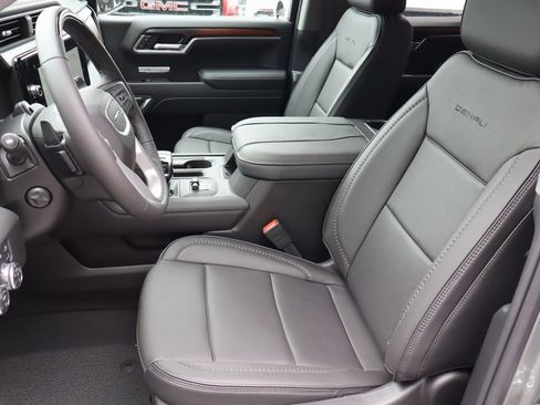 New 2025 GMC Sierra 1500 Denali image 13