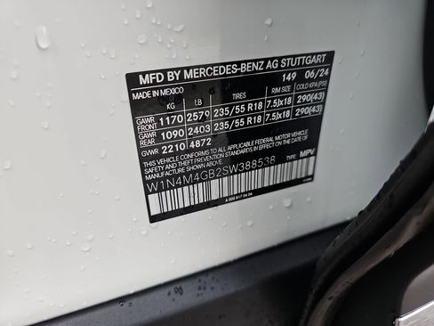 Certified 2025 Mercedes-Benz GLB 250 image 38