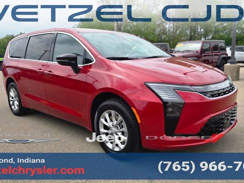 New 2027 Chrysler Pacifica Select AWD/4WD image 1