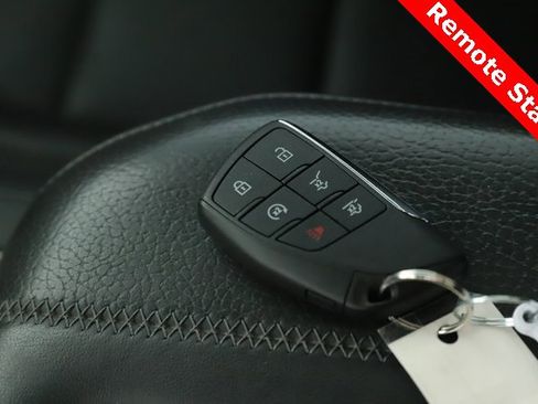 Used 2022 GMC Yukon Denali image 3