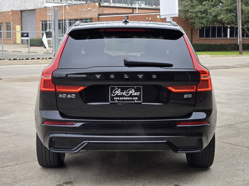 Used 2023 Volvo XC60 B5 Ultimate w/ Climate Package image 8