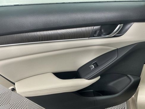 Certified 2020 Honda Accord EX-L image 9
