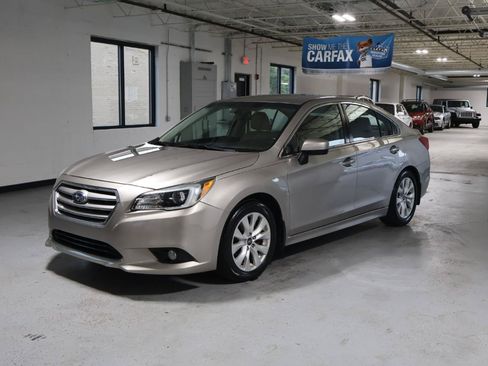 Used 2015 Subaru Legacy 2.5i Premium AWD/4WD image 3