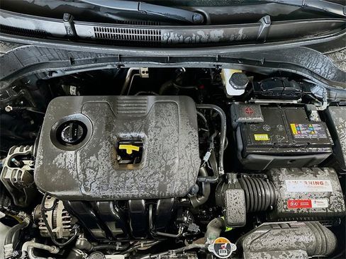 Used 2022 Kia Soul LX image 9