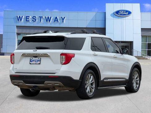 Used 2020 Ford Explorer XLT w/ Equipment Group 202A image 4